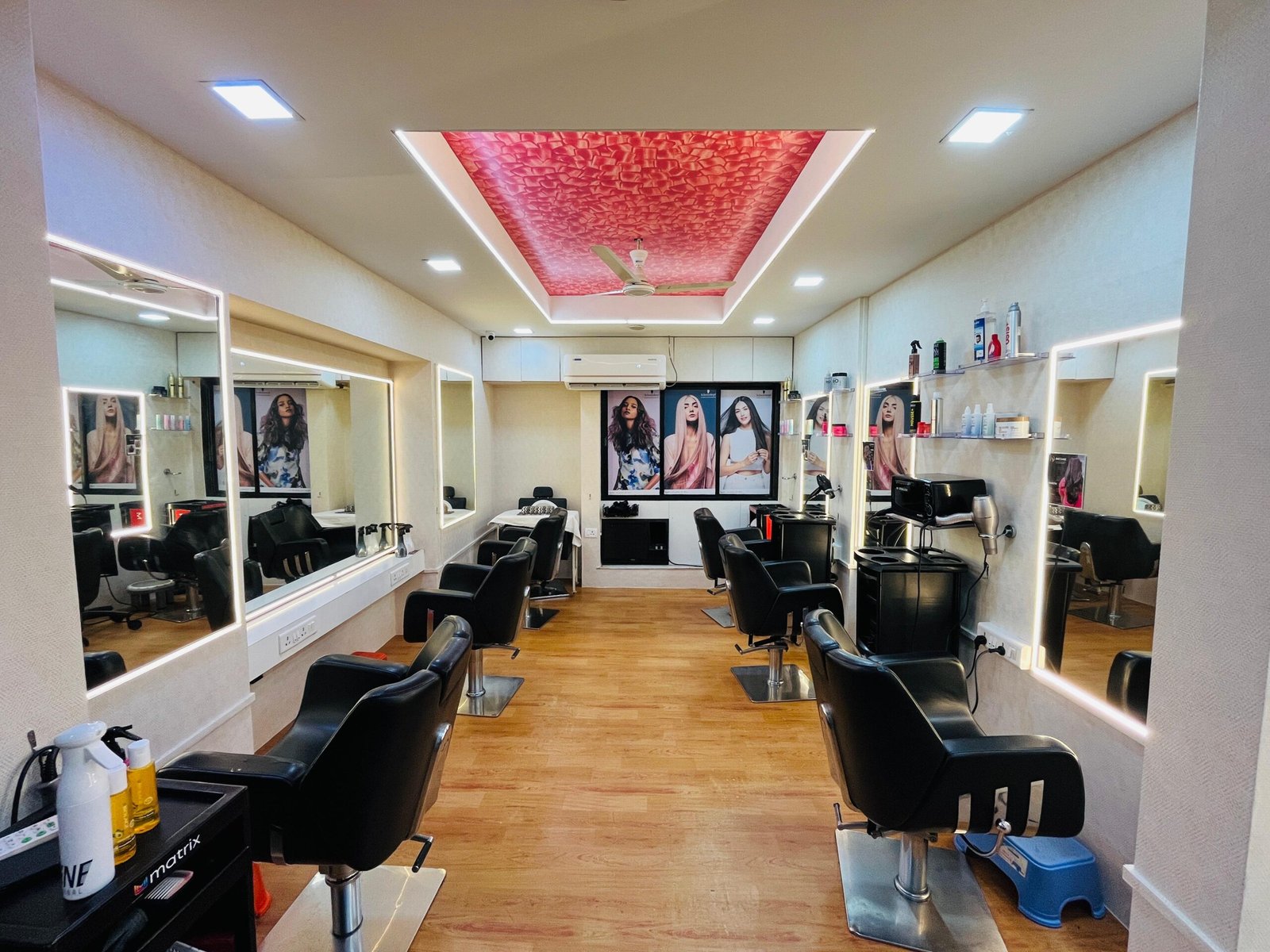 Awesome Salon Ambience